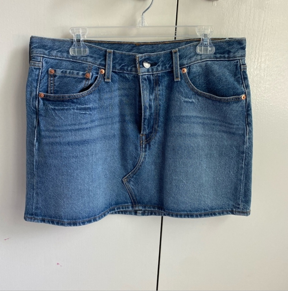 NWOT,LEVI'S,Faded Blue,Denim,Mini Skirt💙🩵💙